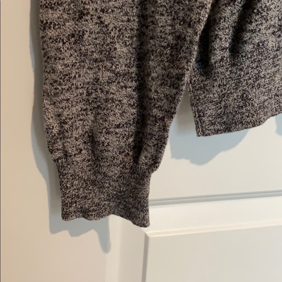 Gently used Express Men’s Sweater - Picture 4 of 6
